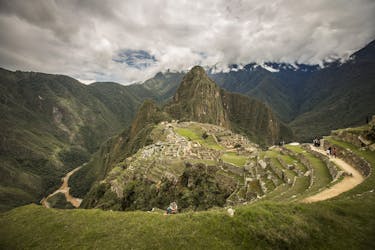 Tour guidato di Machu Picchu di un’intera giornata in treno a 360° (IncaRail).